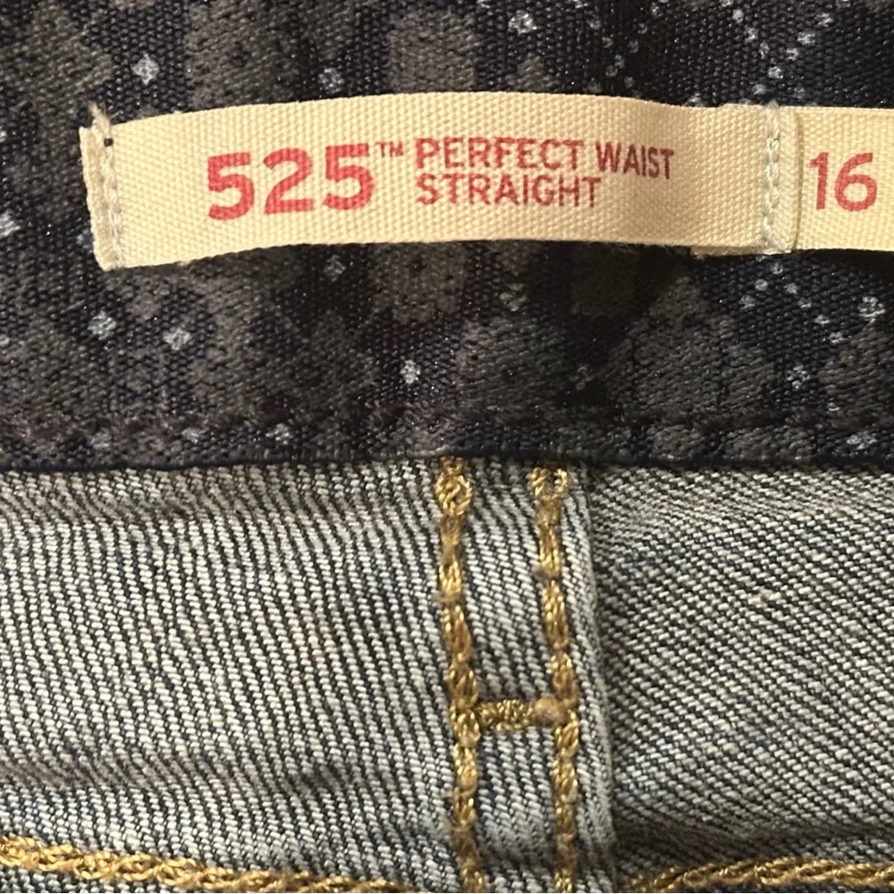 Levi's 525 Dark Blue Straight Leg Women's Jeans - Picture 5 of 5